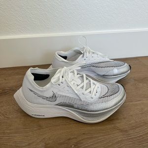 NIKE - ZOOMX vaporfly! Size 7 🤍 NBW - FREE SHIP